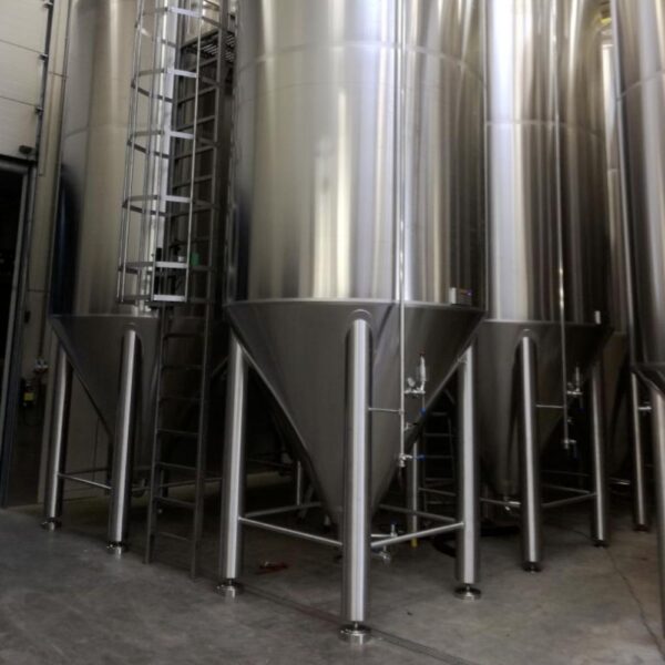 cantina-di-fermentazione-e-maturazione-birra-personalizzati-spadoni-beer-division